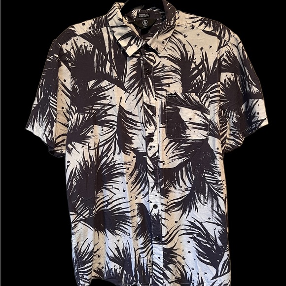 Volcom Other - Mens Volcom Modern Fit Button Up